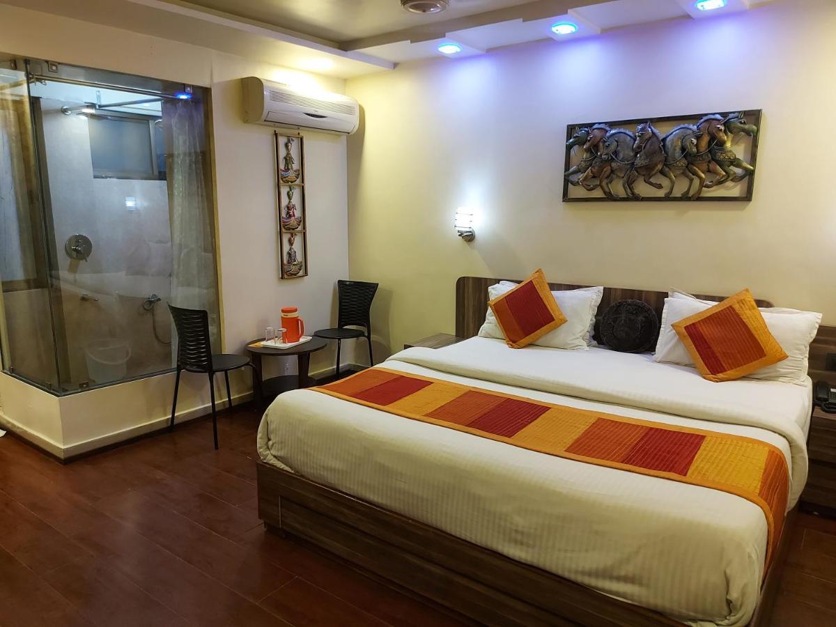 Shaleen Elegance Homestay Nakki Lake 400 Meters Mount Abu Exterior foto