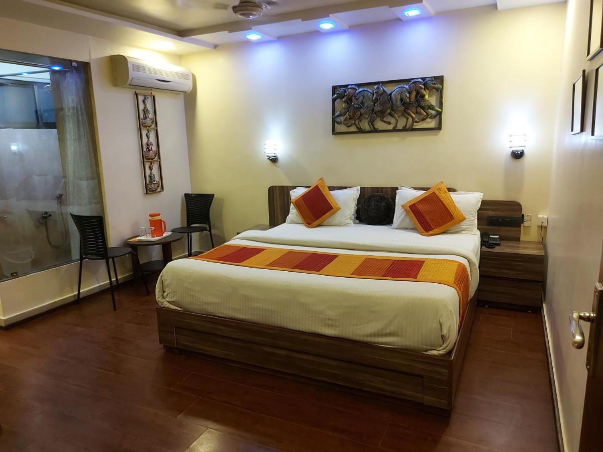 Shaleen Elegance Homestay Nakki Lake 400 Meters Mount Abu Exterior foto