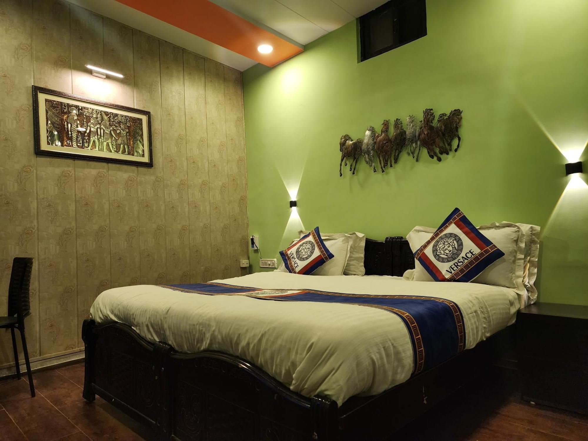 Shaleen Elegance Homestay Nakki Lake 400 Meters Mount Abu Exterior foto