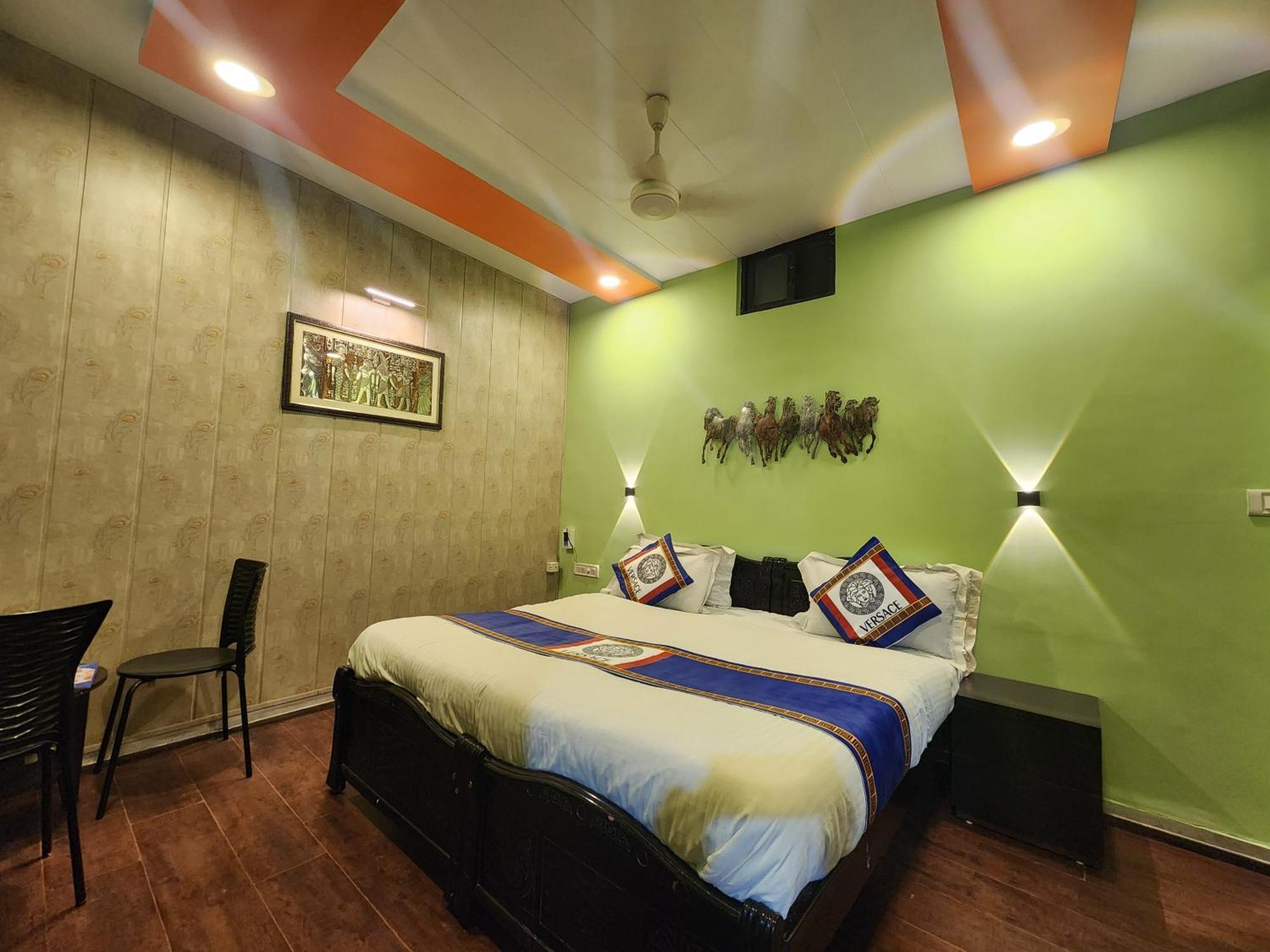 Shaleen Elegance Homestay Nakki Lake 400 Meters Mount Abu Exterior foto