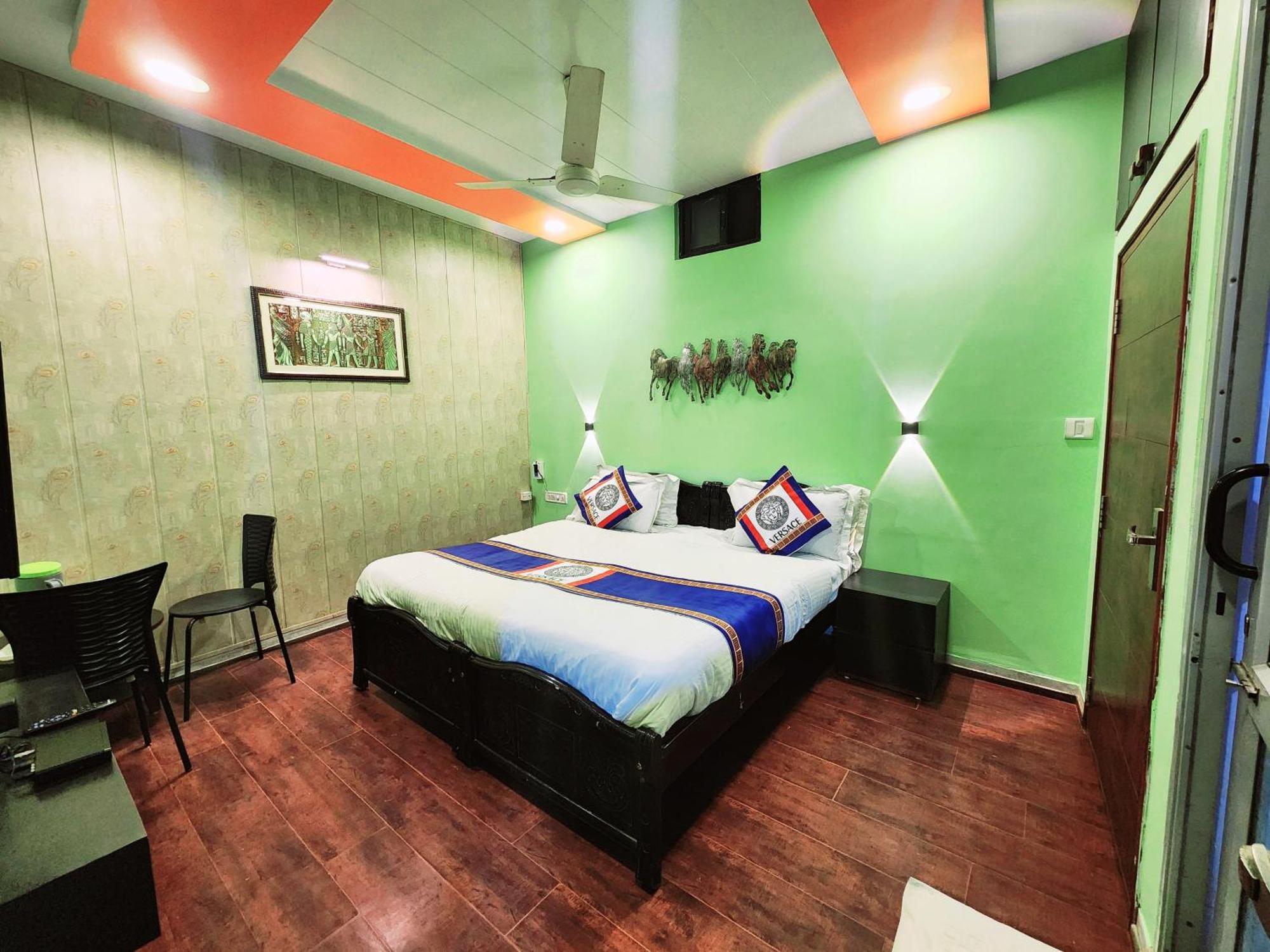 Shaleen Elegance Homestay Nakki Lake 400 Meters Mount Abu Exterior foto