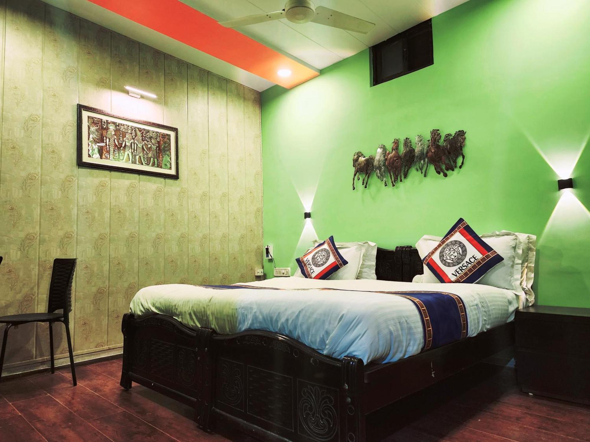 Shaleen Elegance Homestay Nakki Lake 400 Meters Mount Abu Exterior foto