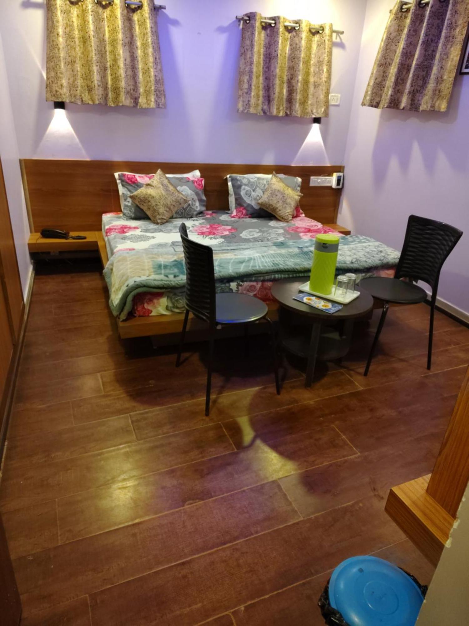 Shaleen Elegance Homestay Nakki Lake 400 Meters Mount Abu Exterior foto